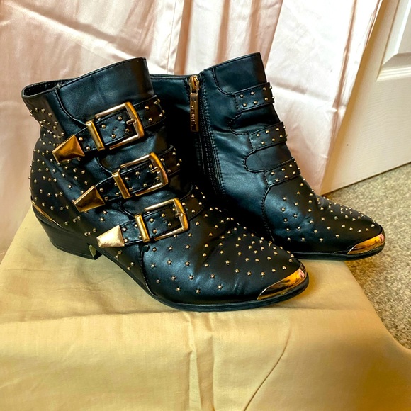 Black Gold Studded Boots With Buckles 